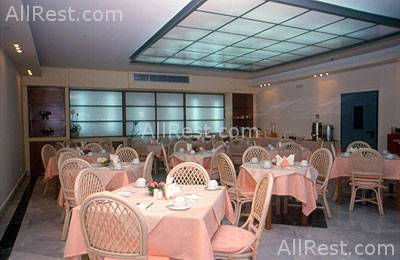Yakinthos Hotel 9